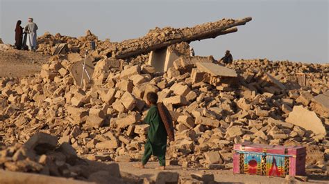 Afganistan’da 6.3 ve 5.4 büyüklüğünde depremler